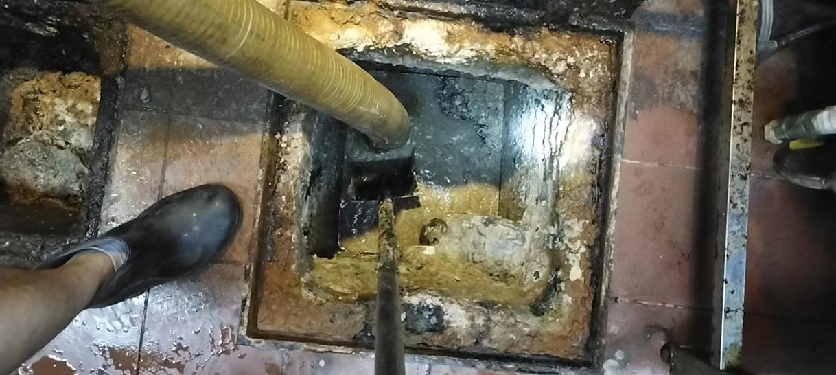 西市污水池清理一般都有毒气，怎么预防中毒呢？